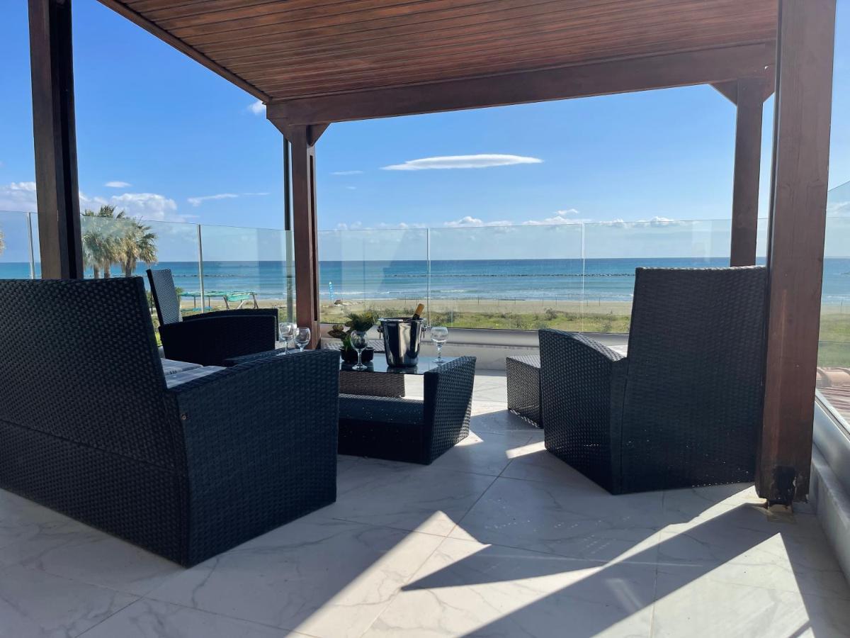 Beachfront Villa - Dasaki Larnaca Exteriér fotografie