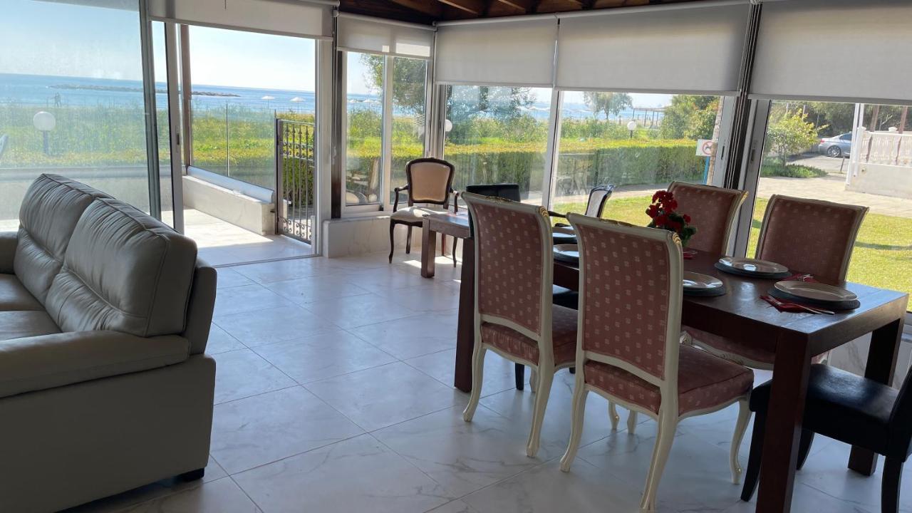 Beachfront Villa - Dasaki Larnaca Exteriér fotografie